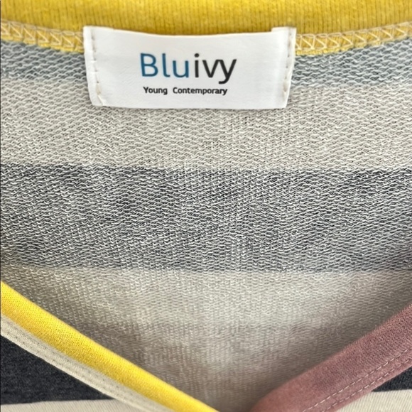 Striped Button-Down Long Sleeve Top NWOT - Picture 7 of 7